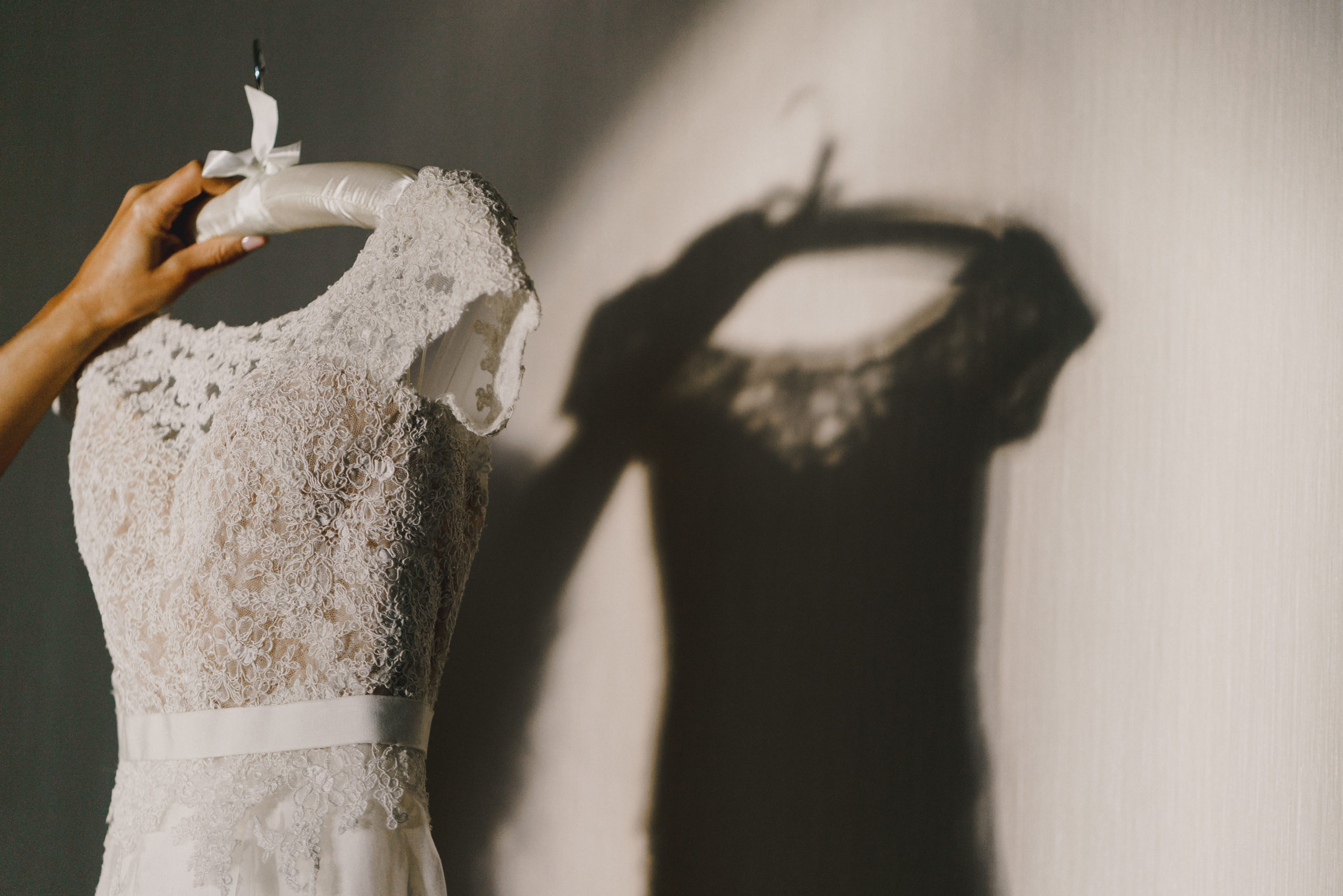 Weddingdress.Mikiphotography-scaled