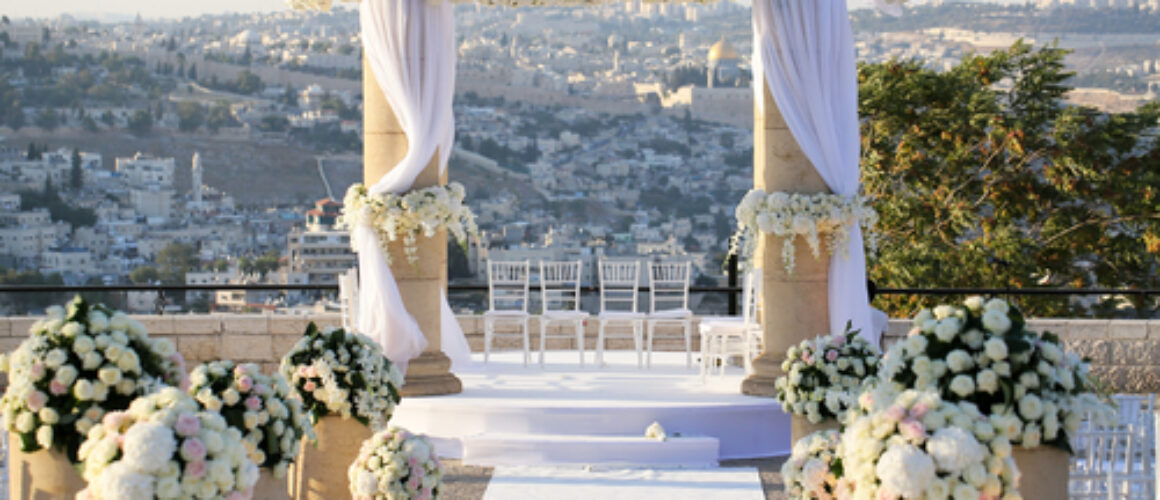 Modern Jewish Weddings: Balancing Tradition and Contemporary Elegance
